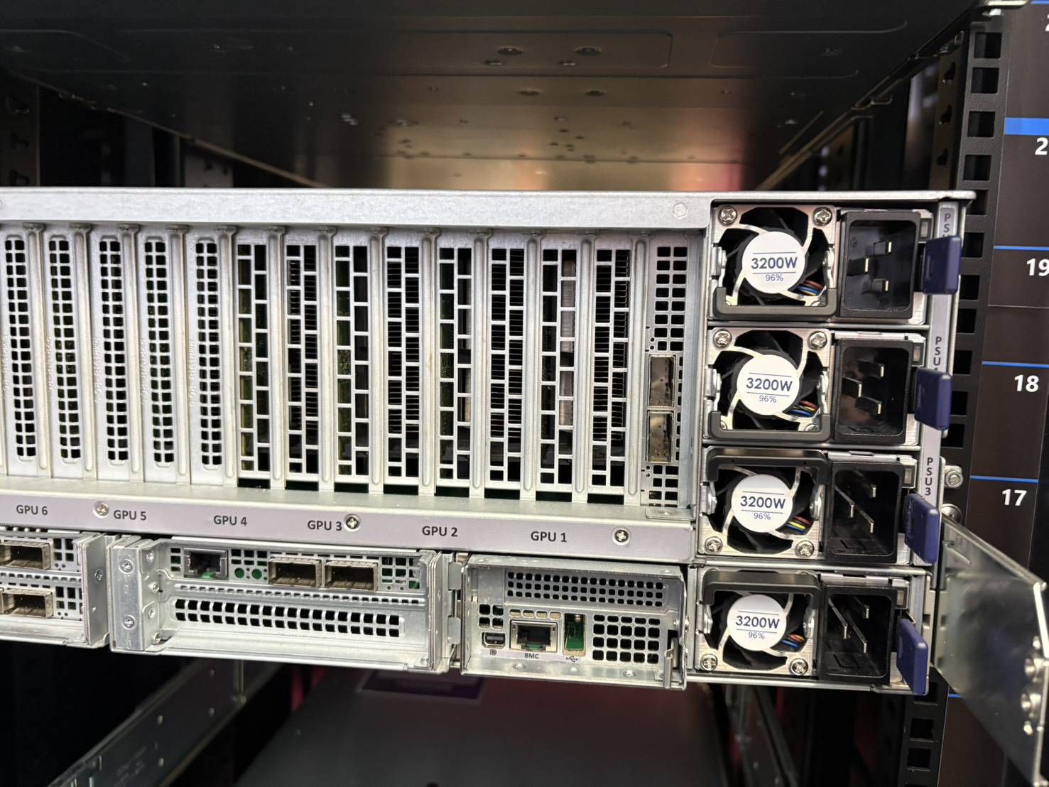 AI server and hyperscale data center system using FSP CRPS redundant power supply at SC25