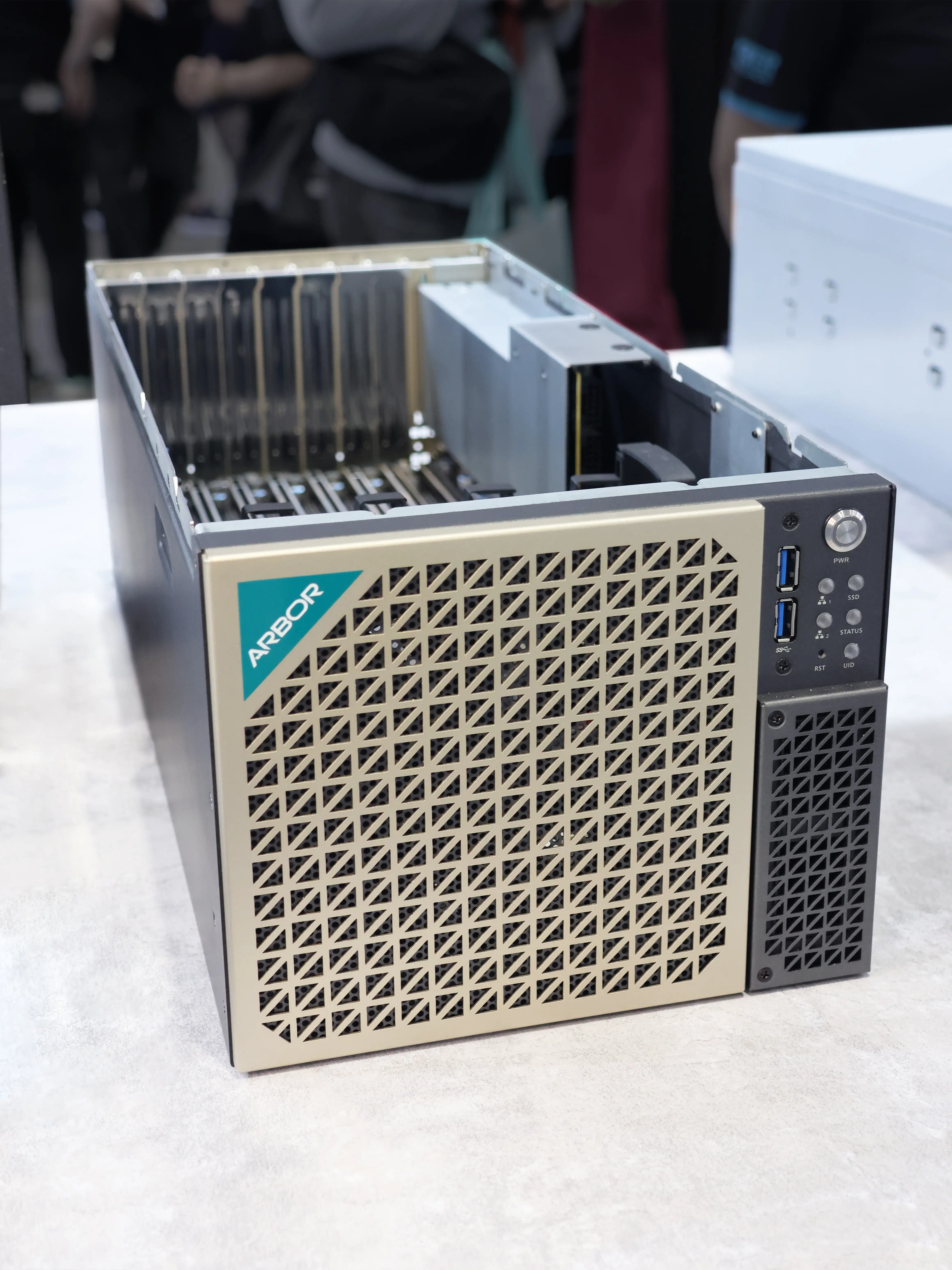 ARBOR EdgeX-6000 Edge AI and HPC System
