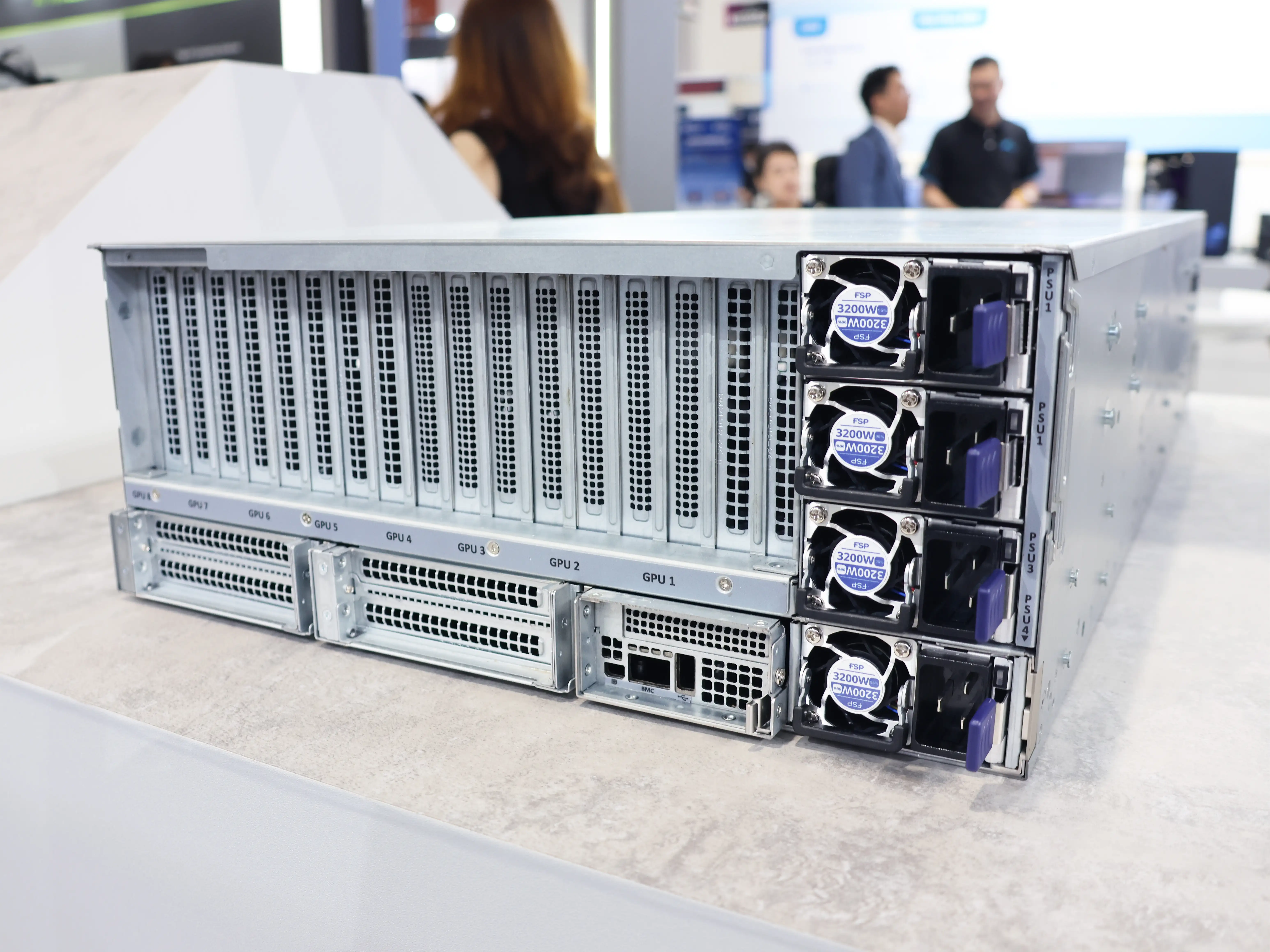 Chenbro MGX 4U Air-Cooled Server Chassis